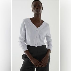 COS
Cropped Cashmere Cardigan